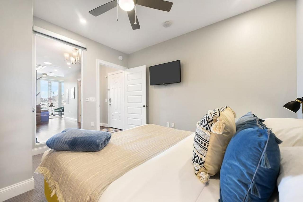 Hostwise Stays - The Washington At Chatham - Free Parking, Private Gym, Skyline Views! Pittsburgh Esterno foto
